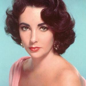 The Photo Hollywood Rarely Saw: The Hidden Side of Elizabeth Taylor That Changed How Fans Remember Her